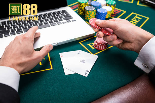 Liên hệ link M88 giải đáp thắc mắc